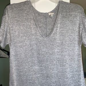 heather grey t-shirt